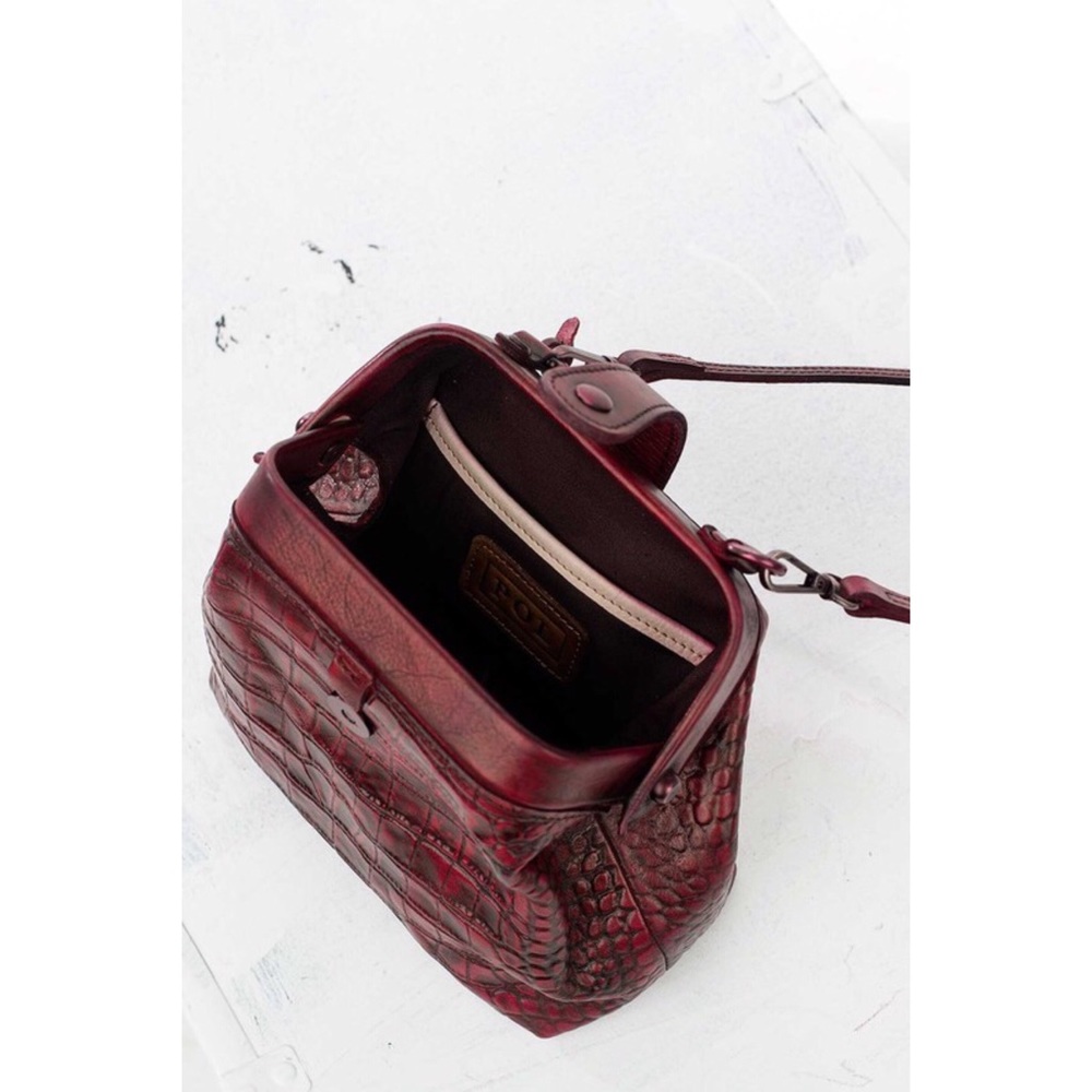 ๐5โญ๏ธ๐HP๐Mini Black crossbody handbag - Picture 7 of 8